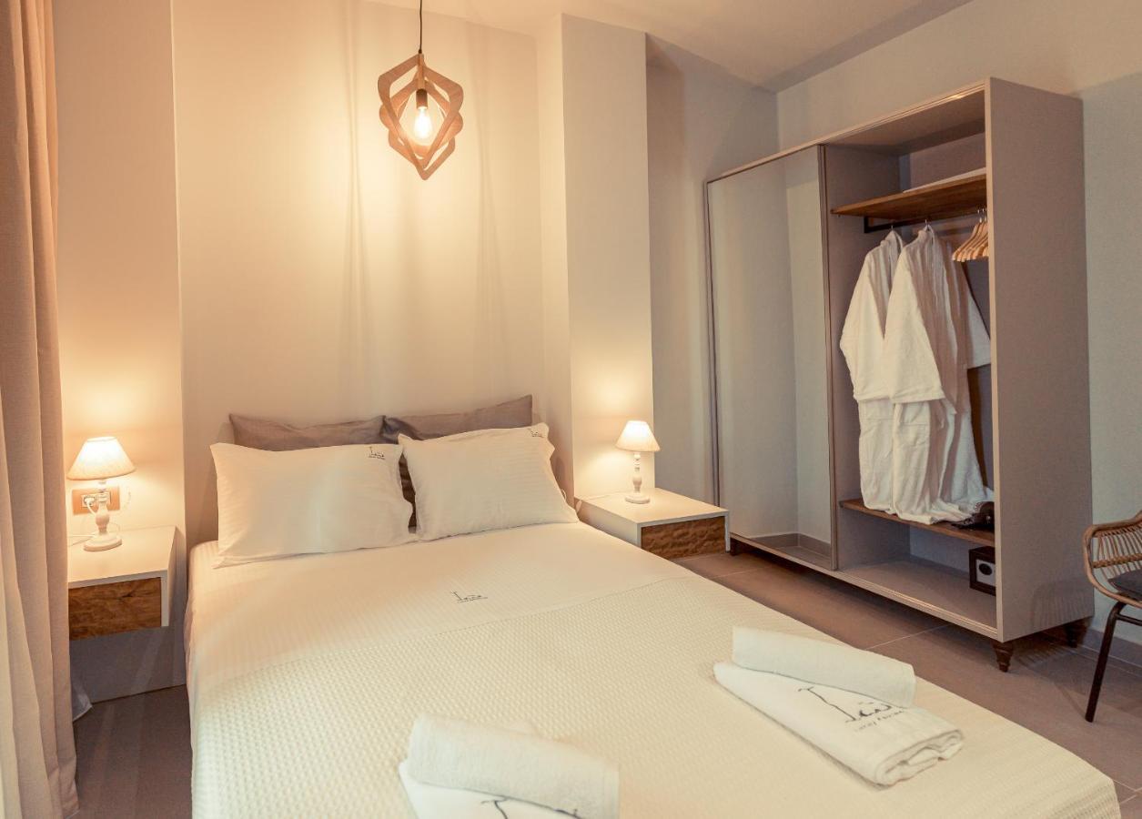 Io Luxury Pool & Hot Tub Suites Préveza Kültér fotó