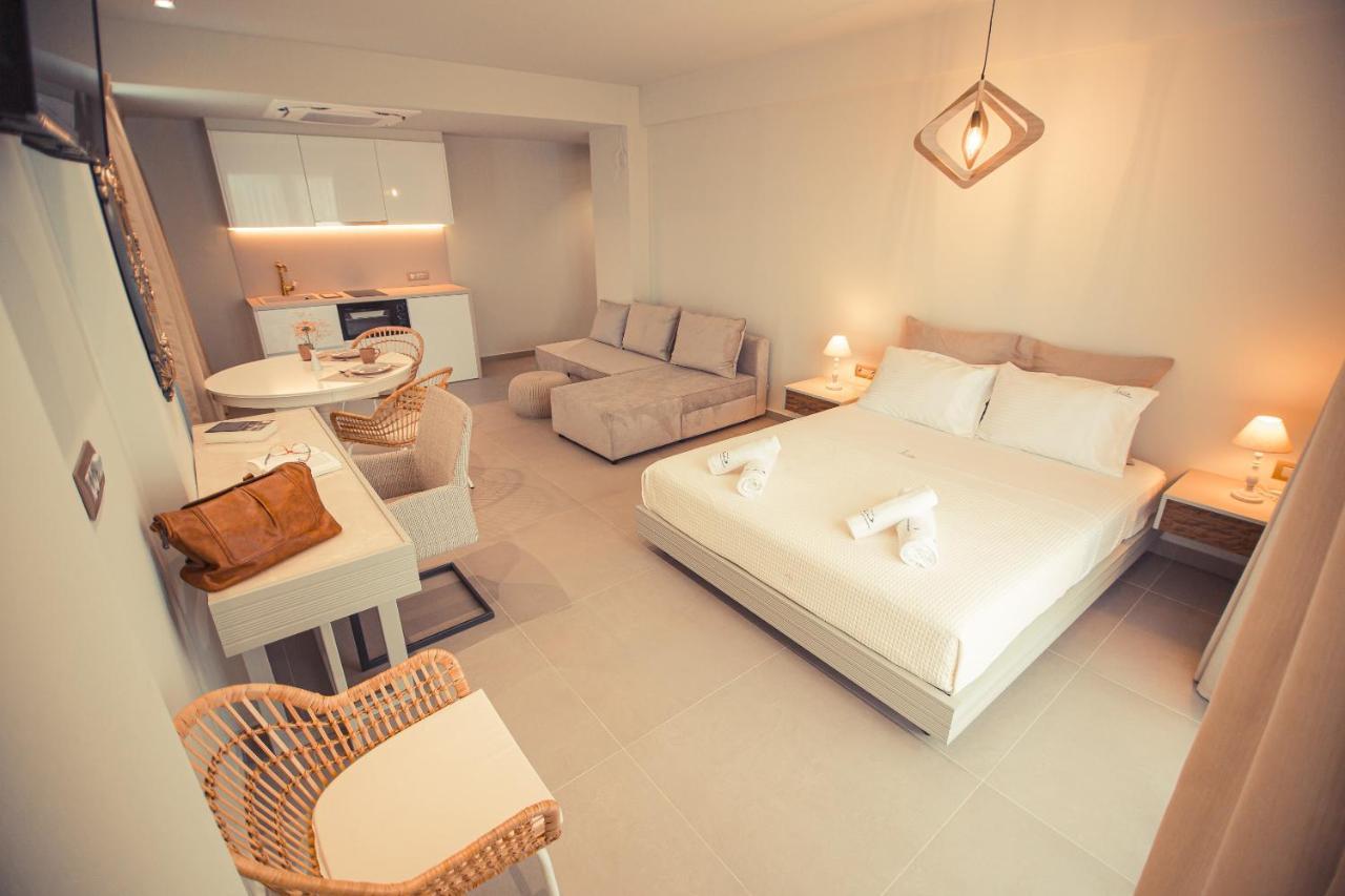 Io Luxury Pool & Hot Tub Suites Préveza Kültér fotó