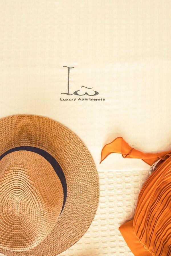 Io Luxury Pool & Hot Tub Suites Préveza Kültér fotó
