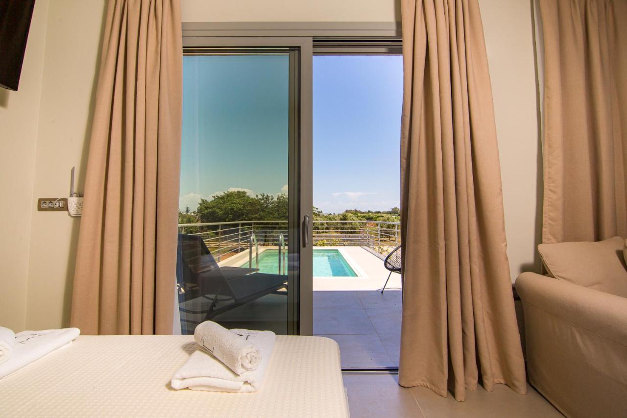 Io Luxury Pool & Hot Tub Suites Préveza Kültér fotó