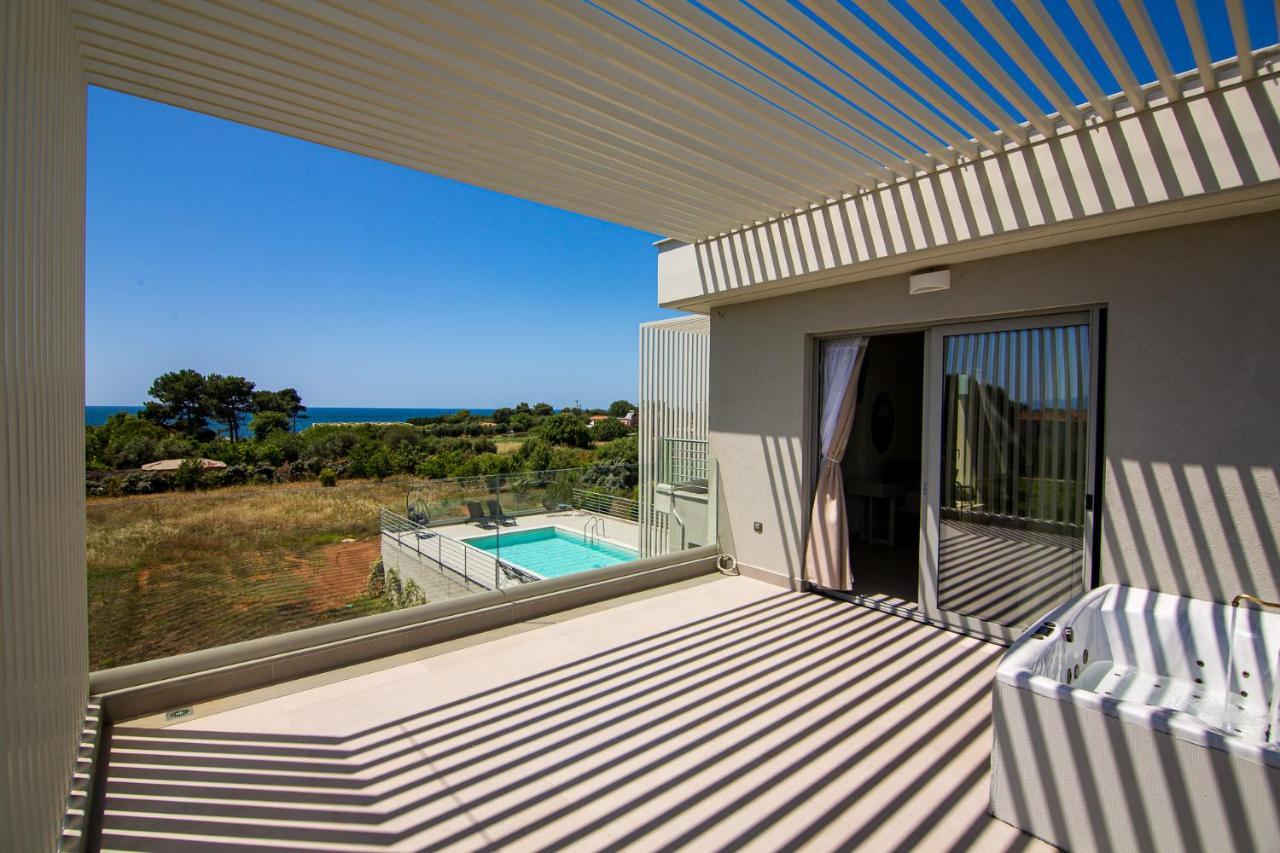 Io Luxury Pool & Hot Tub Suites Préveza Kültér fotó