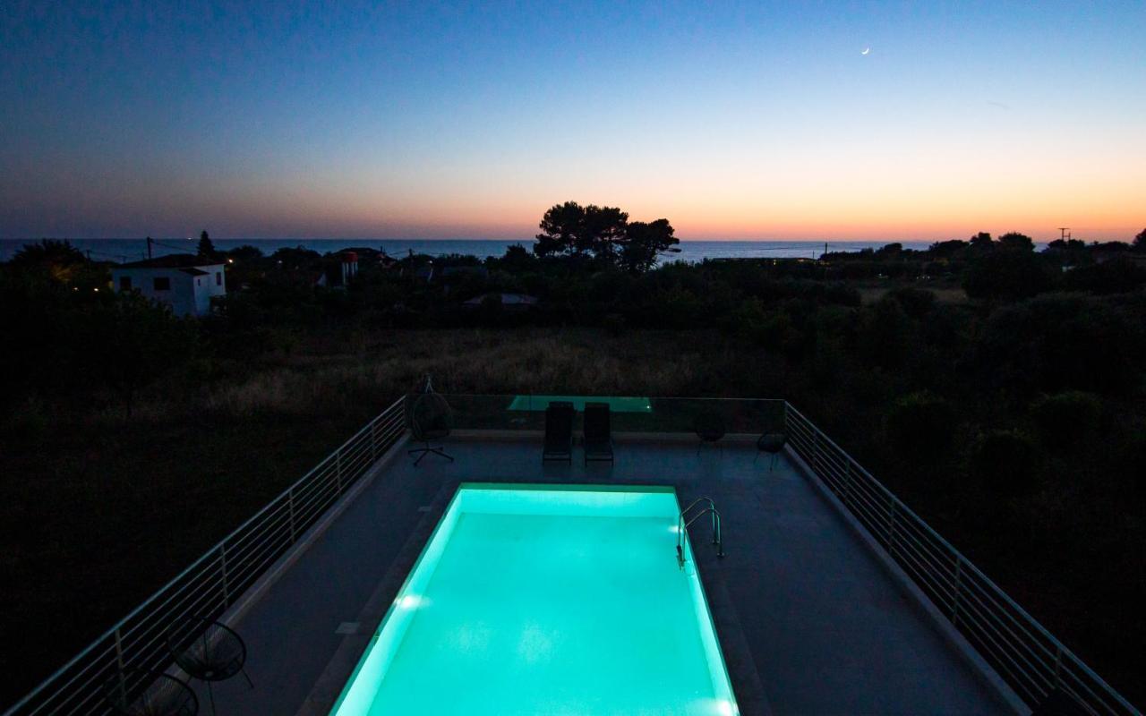 Io Luxury Pool & Hot Tub Suites Préveza Kültér fotó