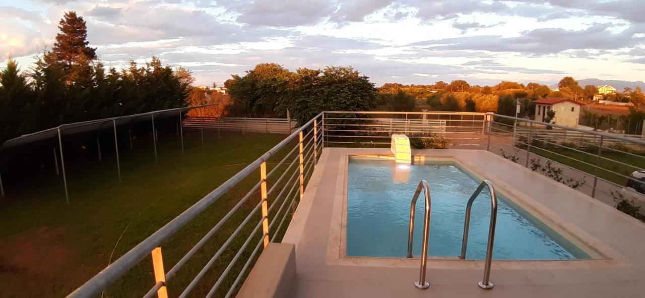 Io Luxury Pool & Hot Tub Suites Préveza Kültér fotó