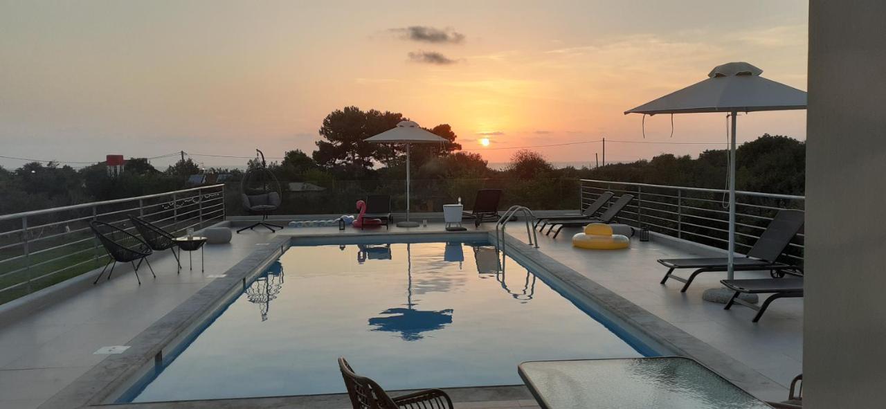 Io Luxury Pool & Hot Tub Suites Préveza Kültér fotó